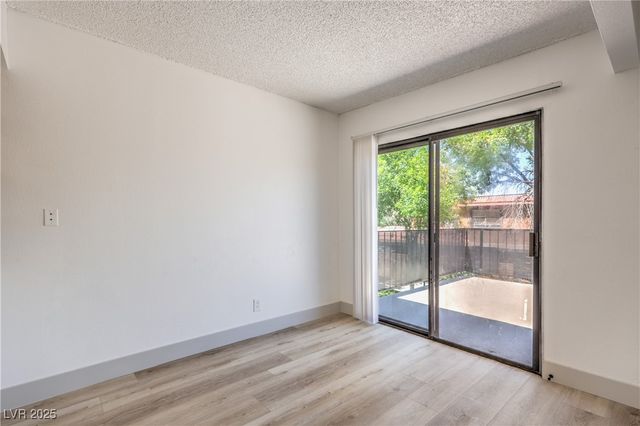 250 Shadybrook Lane D, Las Vegas, NV 89107