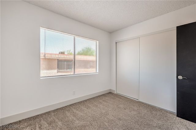 250 Shadybrook Lane D, Las Vegas, NV 89107