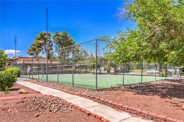 250 Shadybrook Lane D, Las Vegas, NV 89107