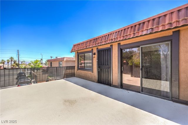 250 Shadybrook Lane D, Las Vegas, NV 89107