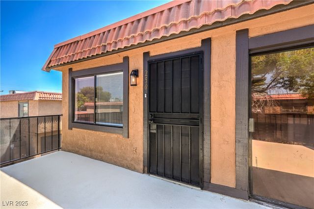 250 Shadybrook Lane D, Las Vegas, NV 89107