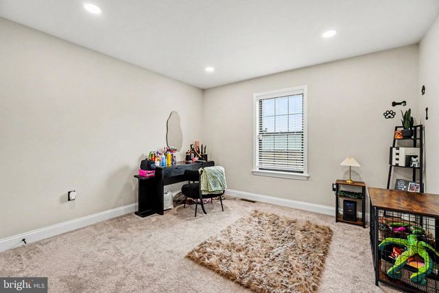 227 DAISY DR, Lebanon, PA 17046