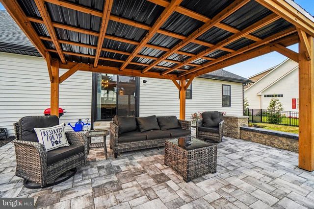 227 DAISY DR, Lebanon, PA 17046