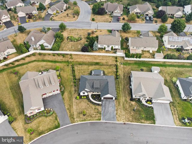 227 DAISY DR, Lebanon, PA 17046