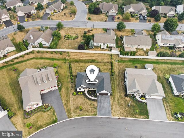 227 DAISY DR, Lebanon, PA 17046