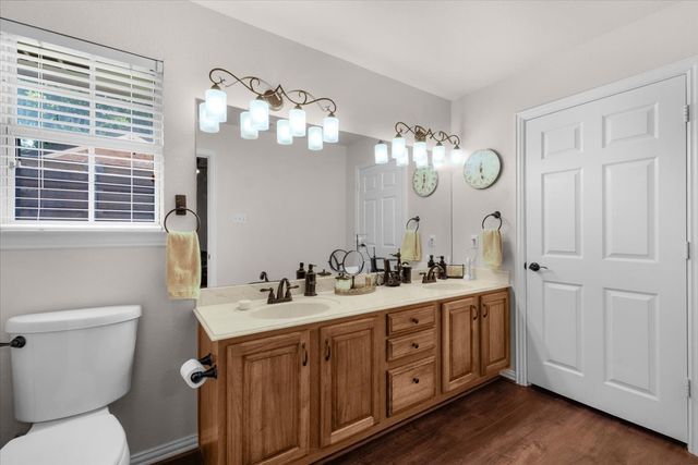 1013 Teresa Court, Granbury, TX 76048
