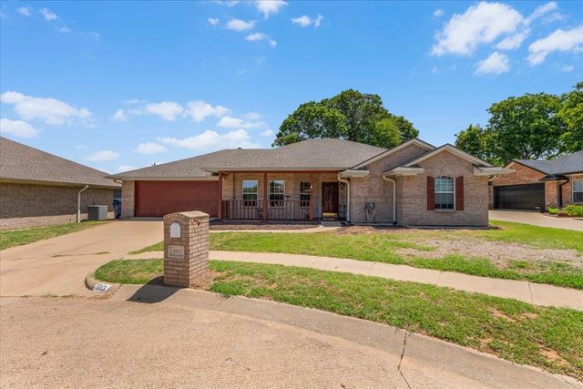1013 Teresa Court, Granbury, TX 76048
