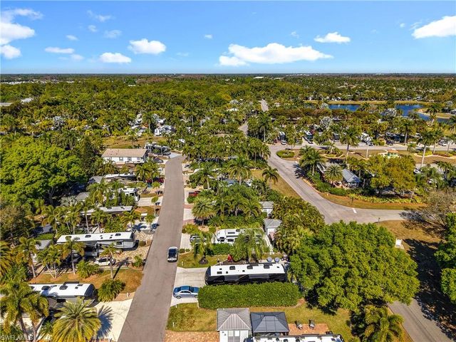 10074 Parkwood Dr., Fort Myers, FL 33905