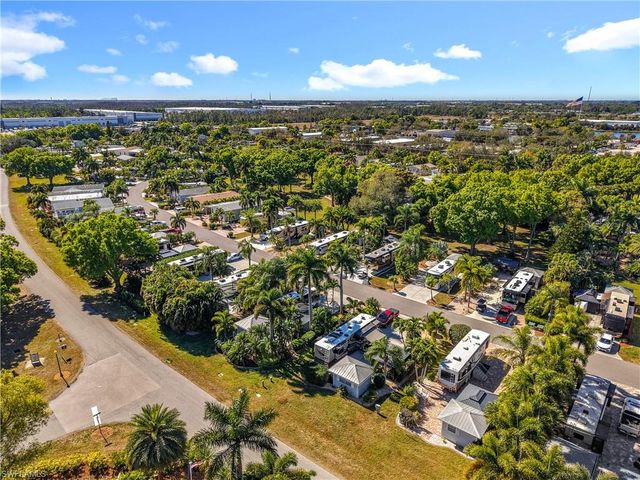 10074 Parkwood Dr., Fort Myers, FL 33905