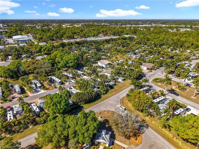 10074 Parkwood Dr., Fort Myers, FL 33905