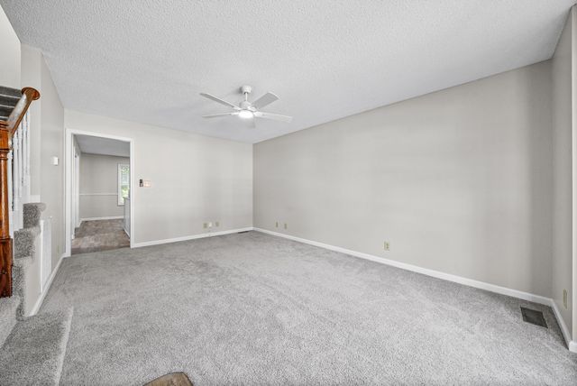 3327 S Senseney Cir, Clarksville, TN 37042