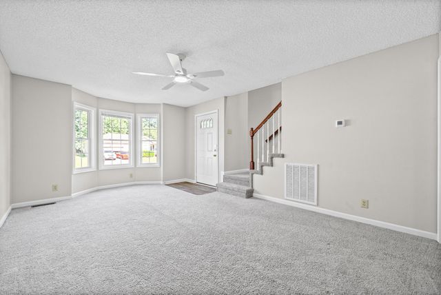 3327 S Senseney Cir, Clarksville, TN 37042