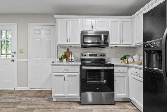 3327 S Senseney Cir, Clarksville, TN 37042