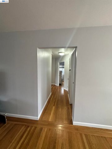 26847 Gaither Way, Hayward, CA 94544