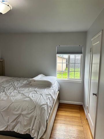 26847 Gaither Way, Hayward, CA 94544