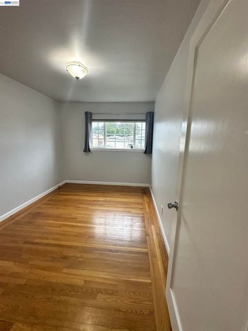 26847 Gaither Way, Hayward, CA 94544