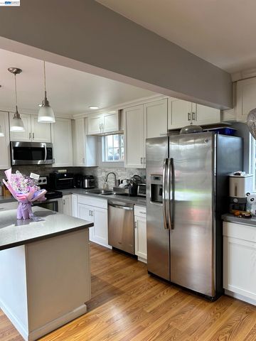 26847 Gaither Way, Hayward, CA 94544