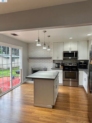 26847 Gaither Way, Hayward, CA 94544