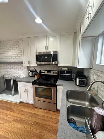 26847 Gaither Way, Hayward, CA 94544