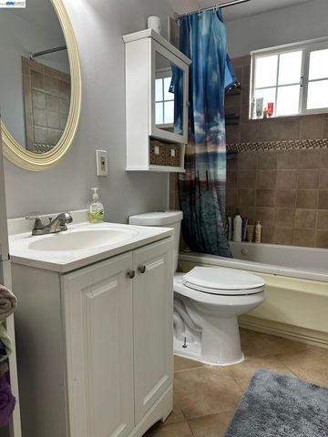 26847 Gaither Way, Hayward, CA 94544