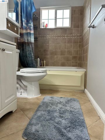 26847 Gaither Way, Hayward, CA 94544