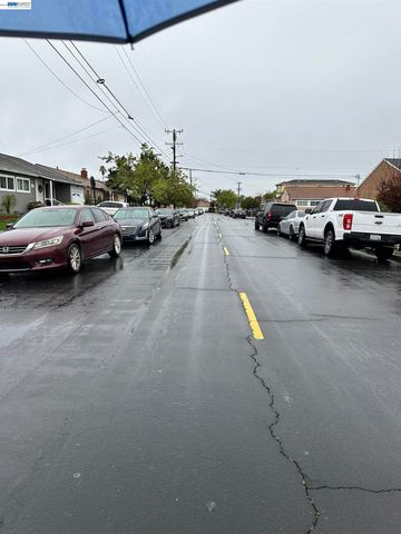 26847 Gaither Way, Hayward, CA 94544