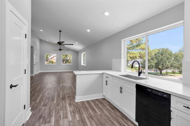 101 April Point Place, Conroe, TX 77356