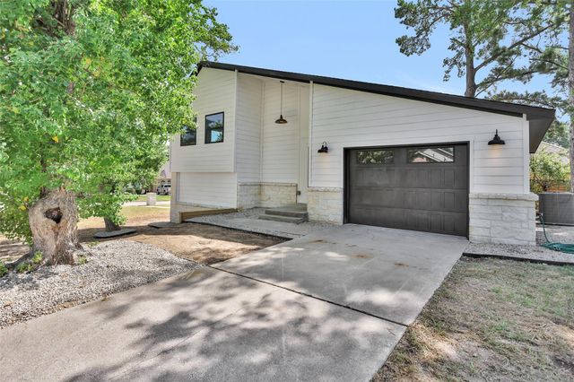 101 April Point Place, Conroe, TX 77356