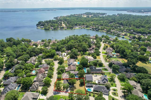 101 April Point Place, Conroe, TX 77356