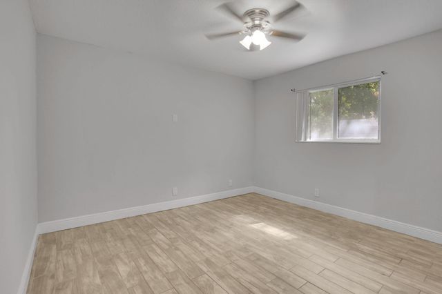 2227 NE 3rd Avenue 1 & 2, Delray Beach, FL 33444