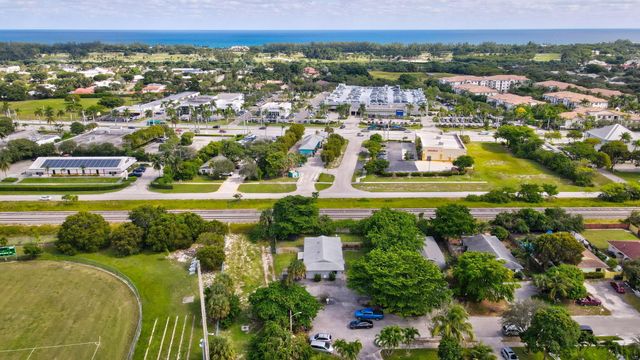 2227 NE 3rd Avenue 1 & 2, Delray Beach, FL 33444