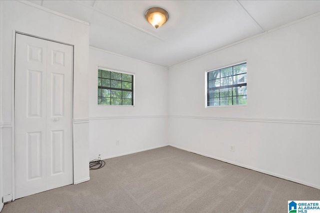678 FLINT HILL ROAD, Bessemer, AL 35022