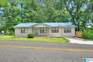 678 FLINT HILL ROAD, Bessemer, AL 35022