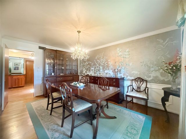 12119 Perthshire Road, Houston, TX 77024