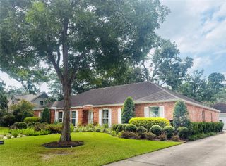 12119 Perthshire Road, Houston, TX 77024