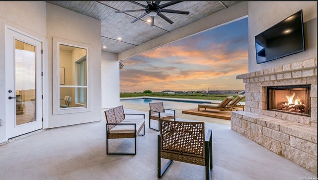 136 Sunset, La Vernia, TX 78121