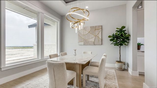 136 Sunset, La Vernia, TX 78121