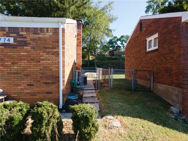 774 Hill St, Baldwin Twp, PA 15226