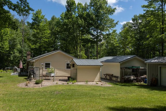 7692 Lakeview Drive, Hamilton Twp, MI 48625