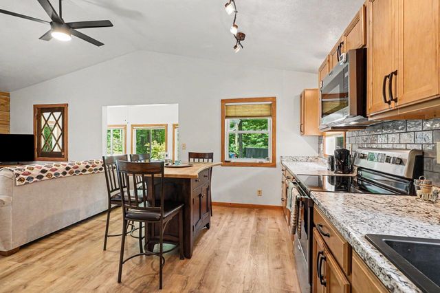 7692 Lakeview Drive, Hamilton Twp, MI 48625