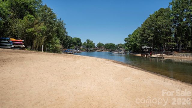 19823 Henderson Road C, Cornelius, NC 28031