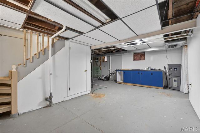 6011 S Grand Boulevard, St Louis, MO 63111