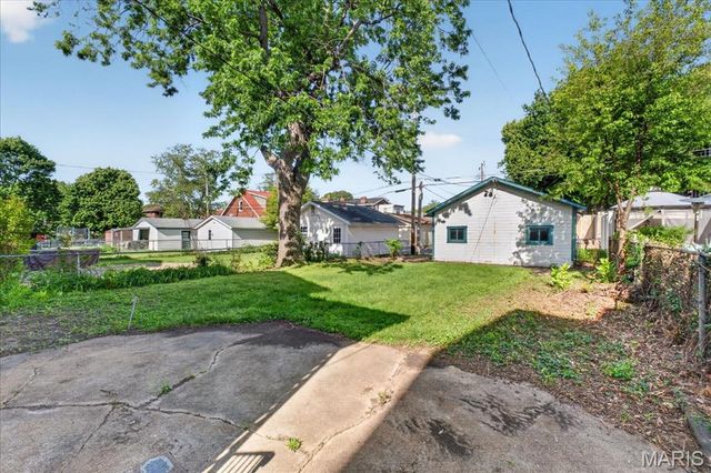 6011 S Grand Boulevard, St Louis, MO 63111