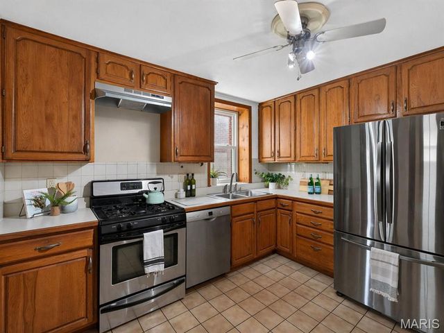 6011 S Grand Boulevard, St Louis, MO 63111
