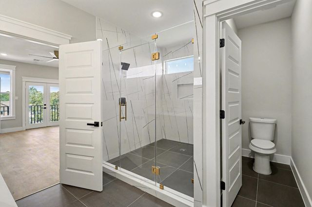 5000 Higgins Street A and B, Houston, TX 77033