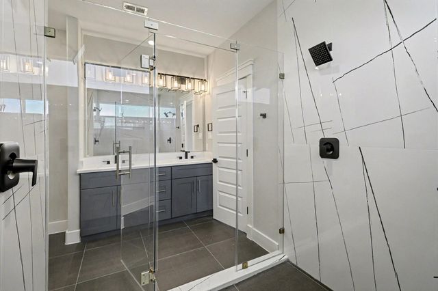 5000 Higgins Street A and B, Houston, TX 77033