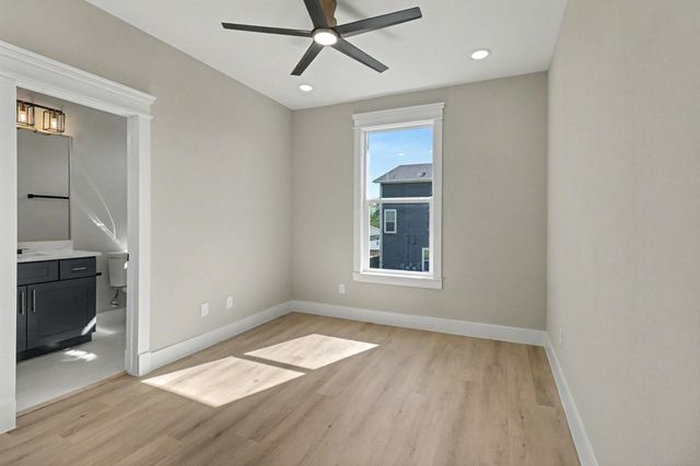 5000 Higgins Street A and B, Houston, TX 77033