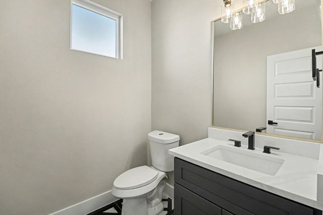 5000 Higgins Street A and B, Houston, TX 77033