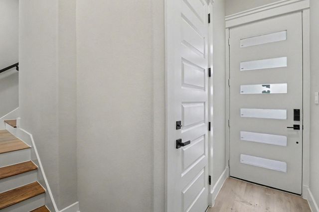 5000 Higgins Street A and B, Houston, TX 77033