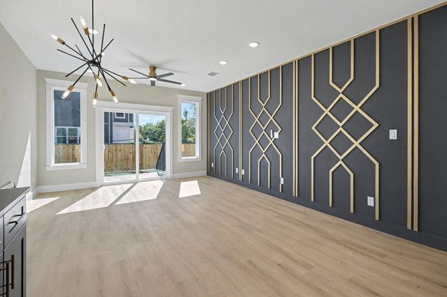 5000 Higgins Street A and B, Houston, TX 77033